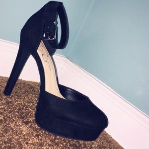 Jessica Simpson Black Suede Pumps